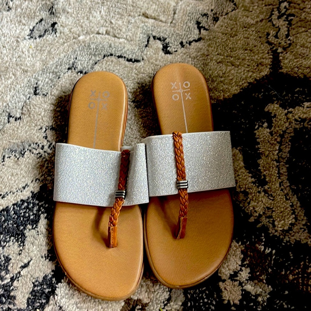 Beautiful dress or casual sandals size 7